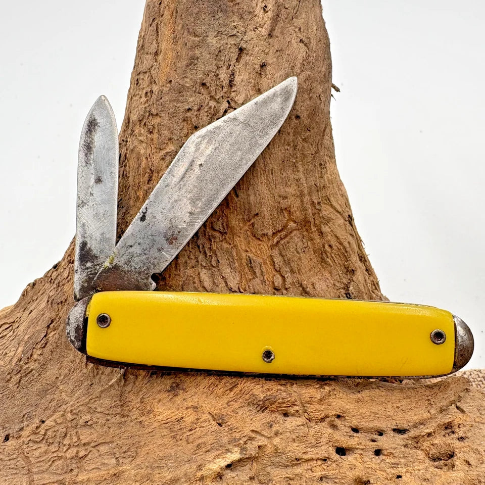 COCA COLA Advertising Knife Made In USA 2 Blade Jack Smooth Yellow Handle (93)