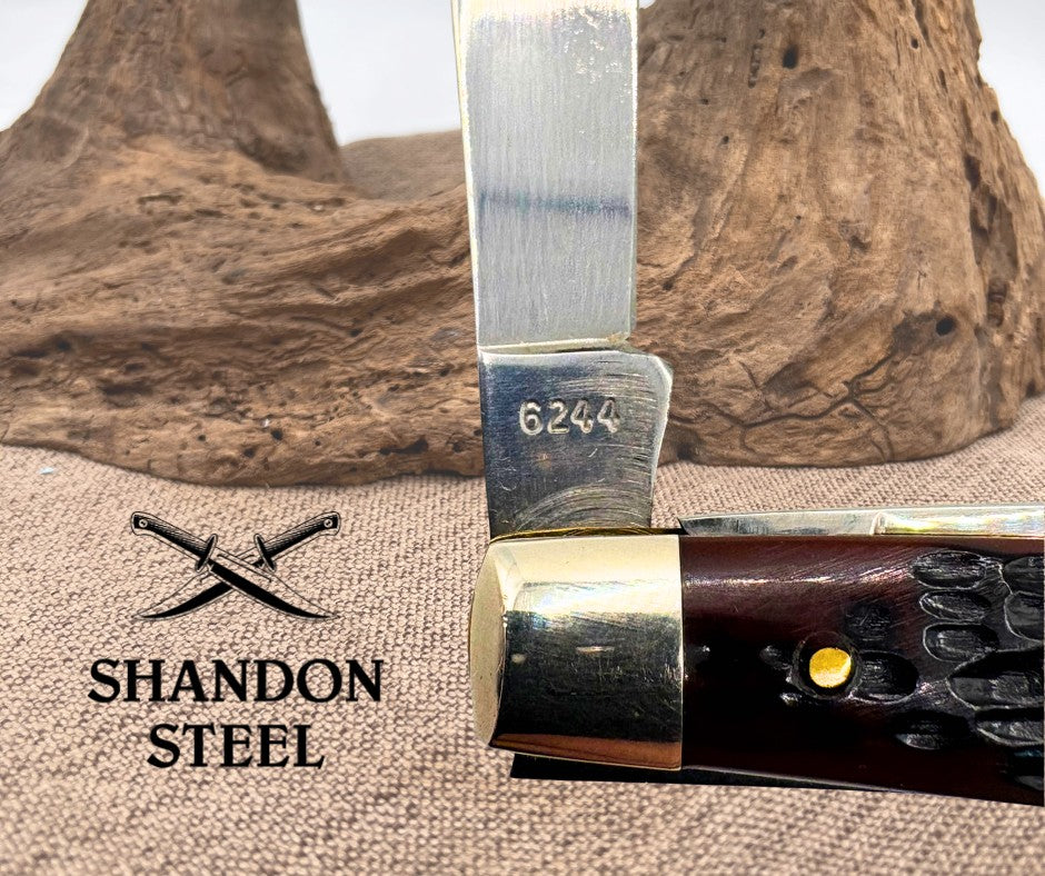 CASE XX USA 3 DOT 1977 JIGGED BROWN DELRIN 2 BLADE JACK POCKET KNIFE 6244  (03)