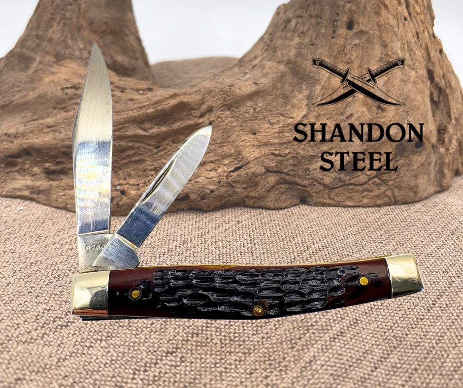 CASE XX USA 3 DOT 1977 JIGGED BROWN DELRIN 2 BLADE JACK POCKET KNIFE 6244  (03)