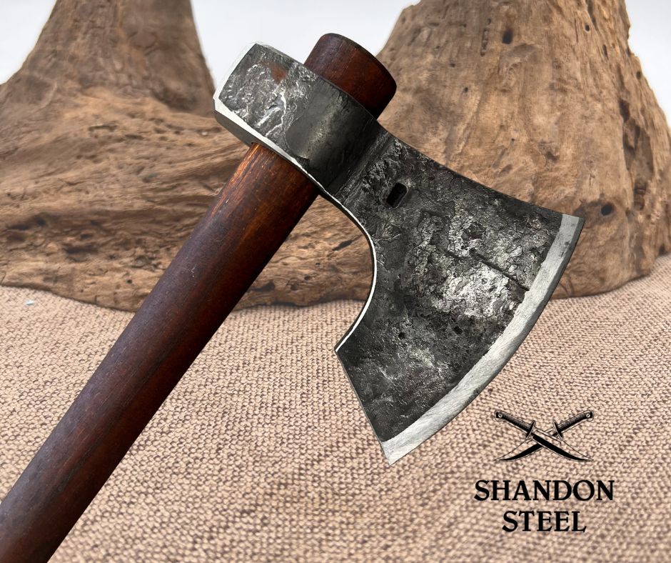 H&B Ship Builders Hawk (HB370-100)