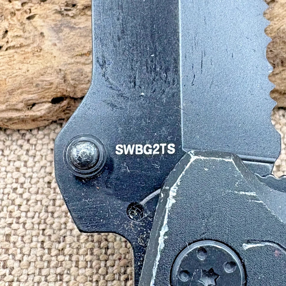 Smith and Wesson Border Guard Folding Knife 4.25" 7Cr17 Blade Aluminum Handle 88